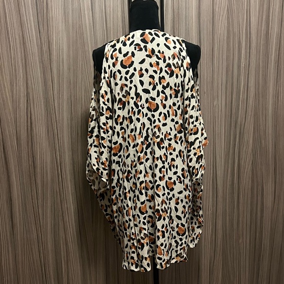 Show Me Your Mumu Leopard Cold Shoulder Tunic Dress Coverup Small - Picture 2 of 6